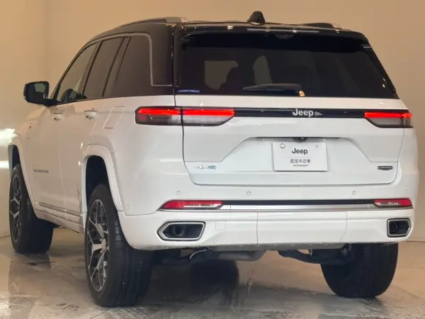 2025 Jeep Grand Cherokee — photo 3