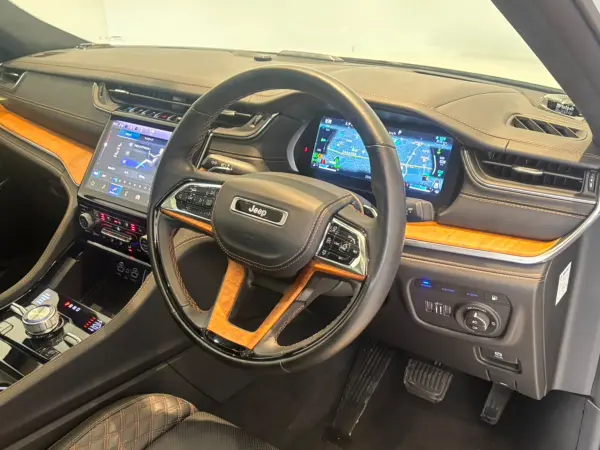 Jeep Grand Cherokee Summit Reserve 4xe 4WD — photo 7