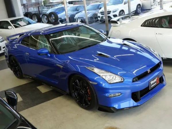 2024 Nissan Gt-r — photo 3