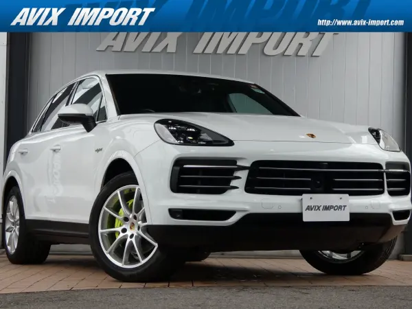 Porsche Cayenne E-Hybrid Tiptronic S 4WD Beige Leather Sport Chrono Package Seat Heater Ventilation PCM Navigation Surround View ACC LCA LKA Matrix LED Headlights 14-Way PASM Power Steering Plus BOSE Soft Close Doors Genuine 20AW Non-Smoking Right-Hand Drive Official Import (White)