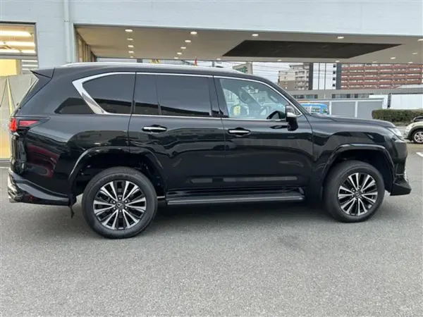 Lexus LX600 4WD — photo 9