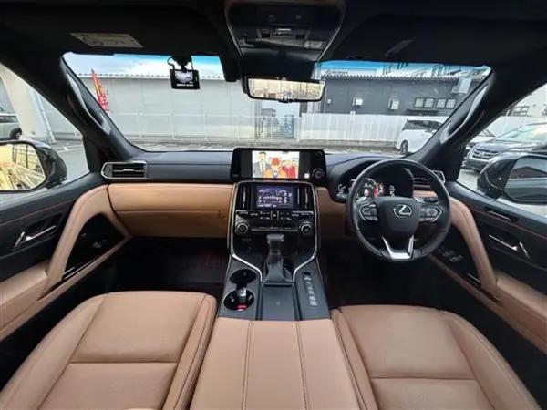 2024 Lexus Lx — photo 2