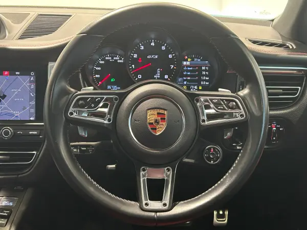 2020 Porsche Macan — photo 3