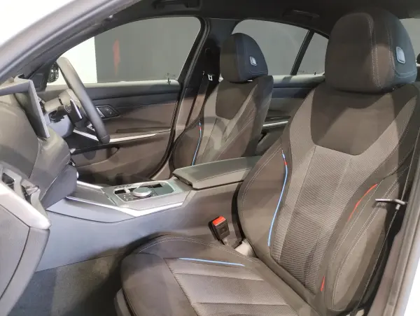 BMW 3 Series 320d xDrive M Sport Diesel Turbo 4WD Late Model M Performance Seats Parking Assist Plus Active Cruise Control Head-Up Display Seat Heaters Reverse Assist Power Trunk LED Headlights 18-inch AW (Alpine White) — photo 9