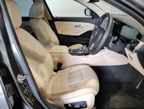 BMW 3 Series 320d xDrive Edition Joy Plus Diesel Turbo 4WD — photo 9