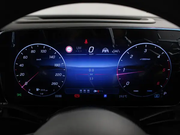 Mercedes-Benz GLC220 d 4MATIC (ISG) AMG Line Package Diesel Turbo 4WD Black Leather AMG Line AMG Leather Exclusive Driver's Package Obsidian Black MBUX Seat Ventilator (Obsidian Black) — photo 7