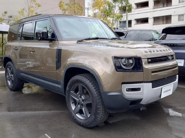 2023 Landrover Defender — photo 2