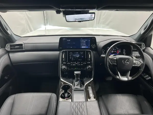 2023 Lexus Lx — photo 2