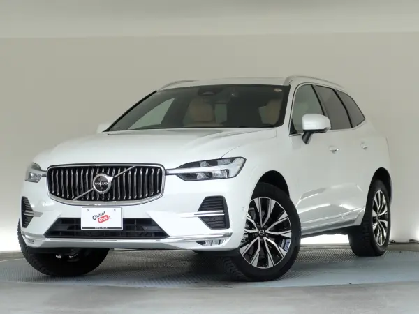 Volvo XC60 Ultimate B5 AWD 4WD Crystal White Premium Metallic — thumbnail 1