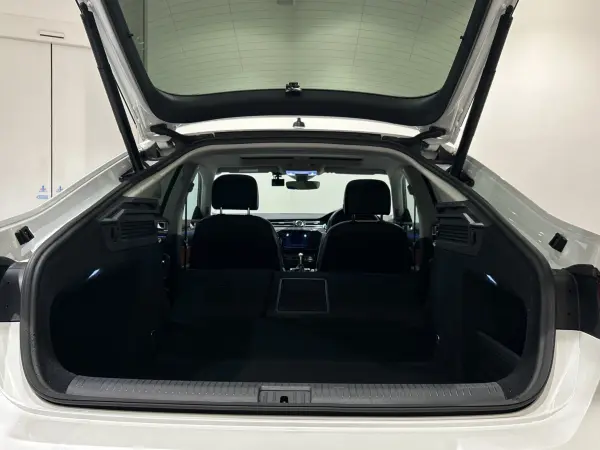 Volkswagen Arteon TSI 4Motion Elegance 4WD Luxury Package Premium Sound System DYNAUDIO Electric Panoramic Sliding Roof Head-Up Display Ambient Light SSD Navigation System All-In Safety ETC — photo 7