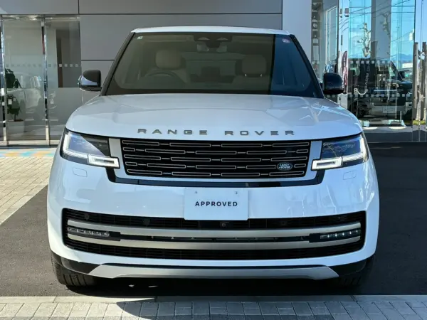 Land Rover Range Rover SE 3.0L D350 Standard Wheelbase Diesel Turbo 4WD Certified Used Car MERIDIAN Sound Fixed Panoramic Roof Heated Seats All Around Power Seats Seat Memory Power Tailgate Adaptive Cruise Control ClearSight Interior Mirror (Ostuni Pearl White Metallic) — photo 9