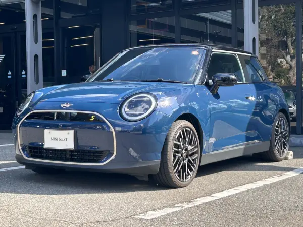 Mini Cooper SE 3-Door Favorite Trim ACC Seat Heater Surround View Camera Genuine HDD Navigation Comfort Access Head-Up Display (Indigo Sunset Blue) — thumbnail 1