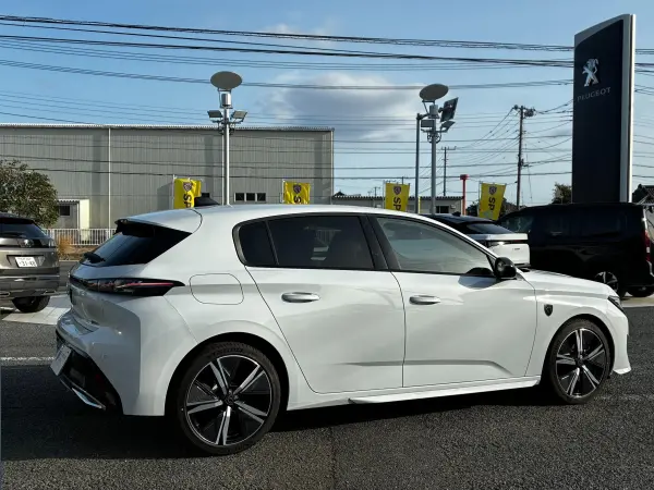 2025 Peugeot 308 — photo 3
