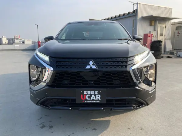 Mitsubishi Eclipse Cross PHEV 2.4 P 4WD with Navigation, Backup Camera, Corner Sensors, Seat Heater, Steering Wheel Heater (Black Mica) — photo 8