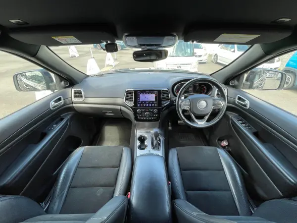 2019 Jeep Grand Cherokee — photo 2