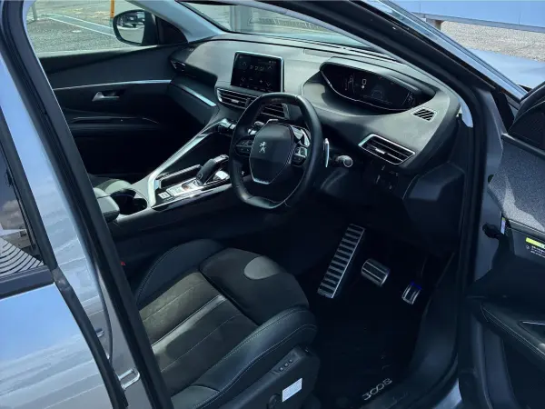 2021 Peugeot 3008 — photo 8 | Tuminion Kenya