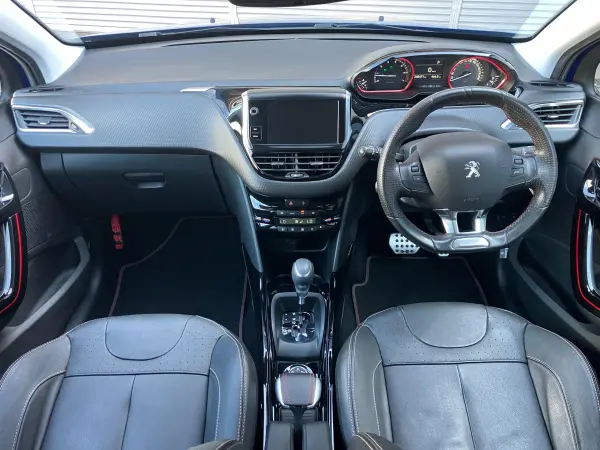 Peugeot 2008 GT Line Black Pack — photo 7