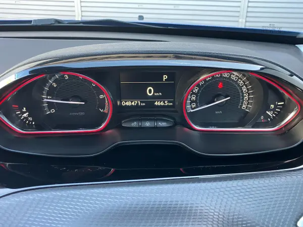 Peugeot 2008 GT Line Black Pack — photo 9