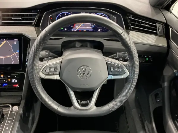2024 Volkswagen Passat — photo 3