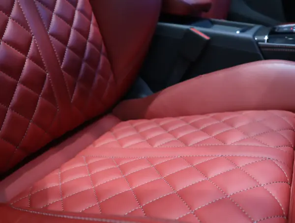 Audi SQ5 3.0 4WD Leather Package (Fine Nappa Leather Diamond Stitch, Bang & Olufsen 3D), Panoramic Sunroof, 20-inch Alloy Wheels, Black Styling Package, TV Tuner, Privacy Glass, Comfort Package (Mythos Black Metallic) — photo 9