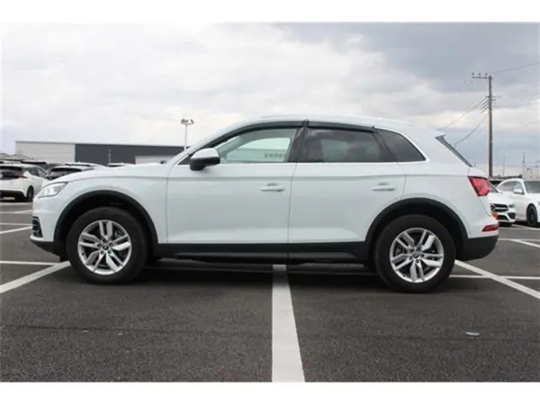 Audi Q5 40 TDI Quattro Diesel Turbo 4WD Non-Smoking Vehicle One Owner Navigation Full-Seg TV 360-Degree Camera Both Side Power Sliding Doors ProPilot Waterproof Seats Clearance Sonar Power Folding Mirrors Adaptive Cruise Control Collision Mitigation Braking (Glacier White Metallic) — photo 9