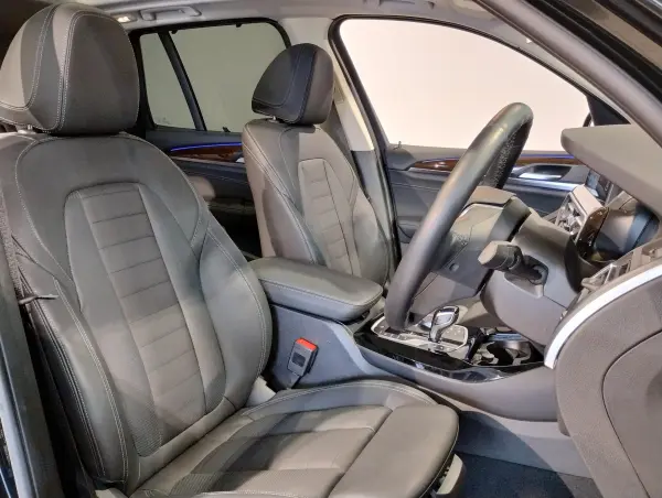 BMW X3 xDrive20d Diesel Turbo 4WD One Owner Select Package Panorama Sunroof Black Leather Seat Heater & Air Conditioner Steering Heater Surround View Camera Rear Side Blind Rear Seat Adjustment Power Trunk Genuine OP20AW (Black Sapphire Metallic) — photo 7