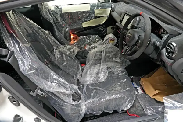 Nissan GT-R 3.8 NISMO Special Edition 4WD MY25 Final Model Registered Unused Car Full Protection Film (Brilliant White Pearl) — photo 8