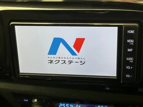 2023 Toyota Hilux — photo 3