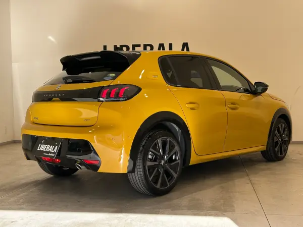 2023 Peugeot 208 — photo 3