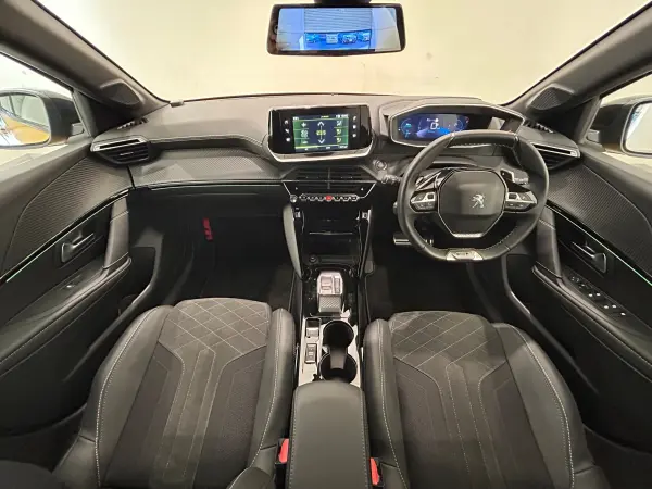 2023 Peugeot 208 — photo 2