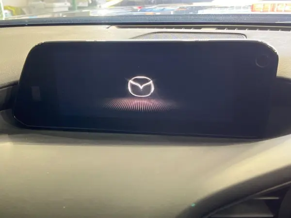 2023 Mazda 3 Fastback — photo 3