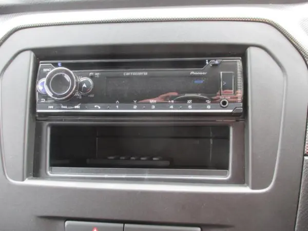 Suzuki Escudo 1.5 4WD 6-speed AGS (Galactic Gray Metallic) — photo 9