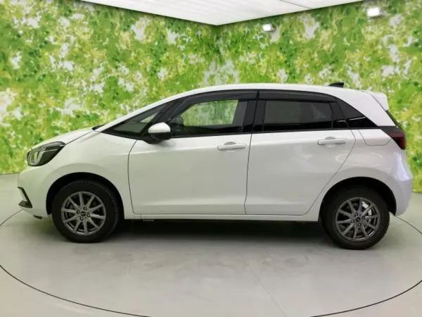 2022 Honda Fit — photo 2 | Tuminion Kenya