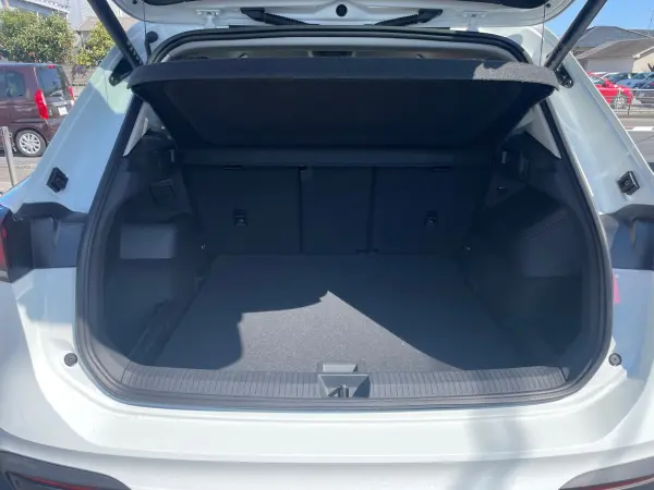 Volkswagen Tiguan eTSI Active Certified Used Car - Demo Vehicle (Pure White) — photo 7