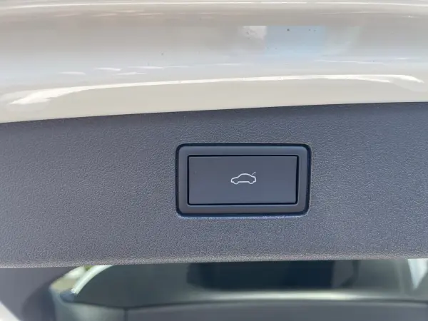 Volkswagen Tiguan eTSI Active Certified Used Car - Demo Vehicle (Pure White) — photo 8