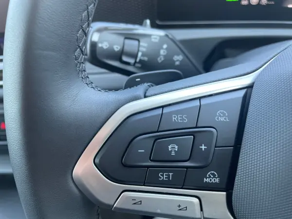 Volkswagen Tiguan eTSI Active Certified Used Car - Demo Vehicle (Pure White) — photo 9