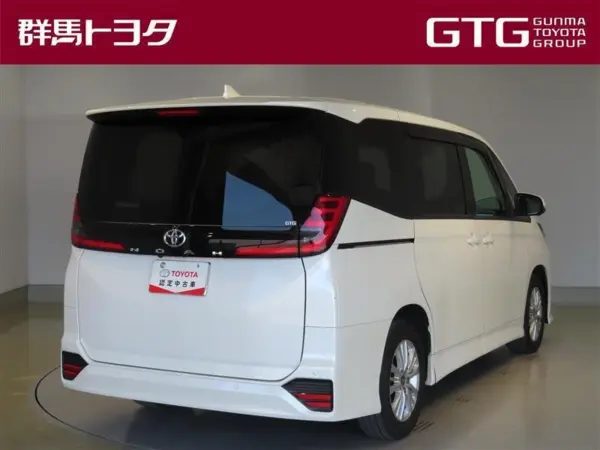 2022 Toyota Noah — photo 3