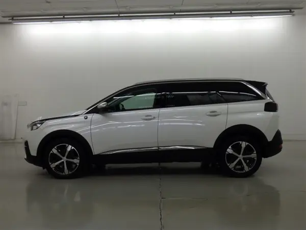 2019 Peugeot 5008 — photo 3