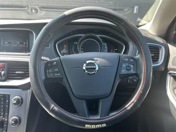 Volvo V40 T3 R-Design Edition — photo 7