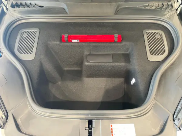 Porsche Macan 4 4WD Certified Used Car / Company Demo Car / Matrix LED Lights / Panoramic Roof / Air Suspension / 18-Way Adaptive Seats / Front Seat Heating & Cooling / BOSE Sound (White) — photo 9