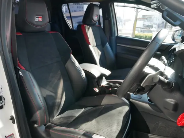 Toyota Hilux 2.4 Z GR Sport Diesel Turbo 4WD with Rowen Aero Full Kit, AGWheels KSM05 20x10.0J, SPORTLID V Tonneau Cover, Alpine Mirror-Type Dashcam, Factory Tire/Wheel Included, Rear Diff Lock (Super White II) — photo 9