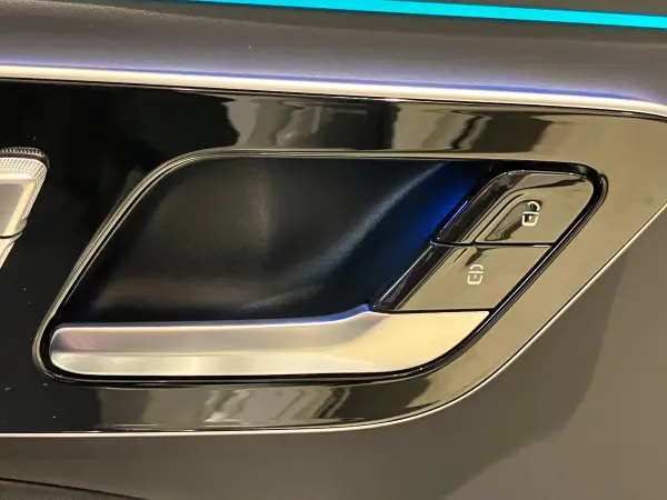 Mercedes-Benz E-Class Wagon E200 Avantgarde AMG Line Package (with ISG) MP202401 Head-Up Display 360° Camera System Adaptive Highbeam Assist Plus Ambient Light Digital Interior Package MBUX Superscreen Leather Exclusive Package (Opalith White) — photo 9