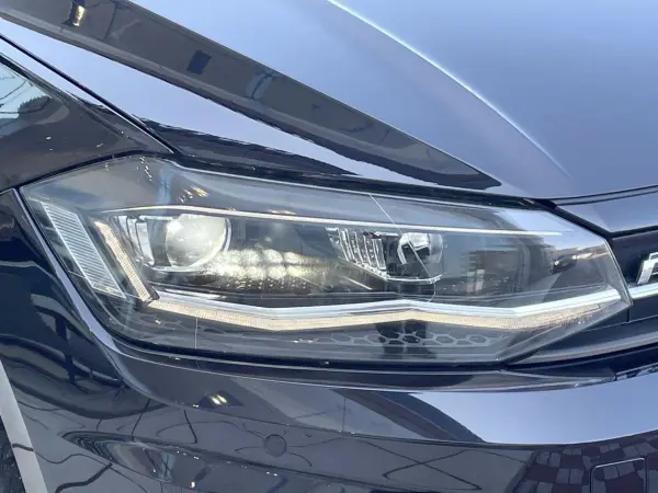 Volkswagen Polo TSI R-Line One Owner DiscoverPro Package Safety Package Technology Package Apple CarPlay Radar Cruise Control Backup Camera Genuine Navigation Full Digital Meter ETC Onboard Unit (Deep Black Pearl Effect) — photo 8