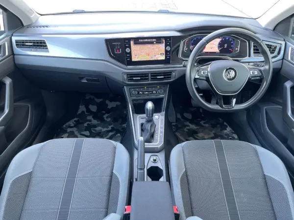 2019 Volkswagen Polo — photo 2