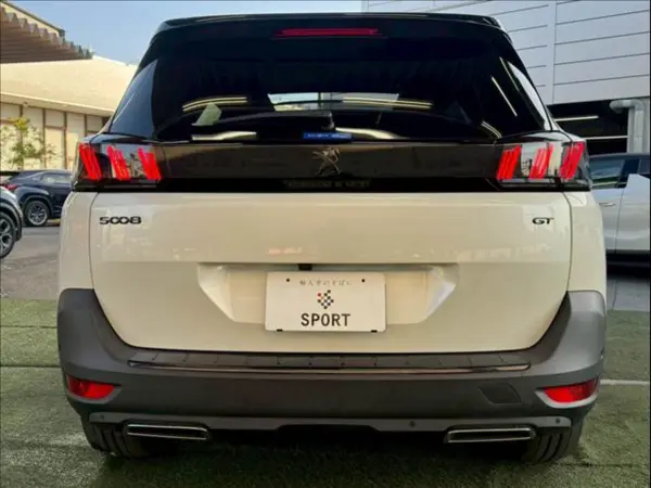 Peugeot 5008 GT BlueHDi Black Pack Diesel Turbo Sunroof / 200 Units Limited Special Edition / Apple CarPlay / Seat Heaters / Memory Power Seats / Power Tailgate / Adaptive Cruise Control / Blind Spot Monitor / ETC On-board Unit / Lane Keep Assist / Paddle Shift (Branacle / Two-tone) — photo 9