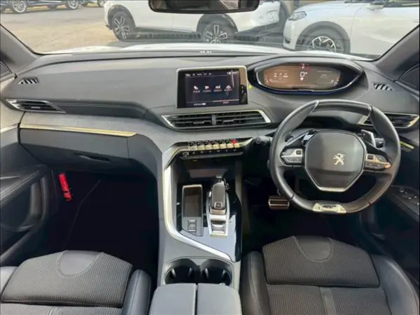 2023 Peugeot 5008 — photo 3