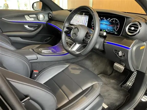 Mercedes-Benz E-Class E220d Sport (with ISG) Diesel Turbo MP202302 Exclusive Package Panoramic Sliding Roof Radar Safety Package HUD Burmester MBUX TV 360-Degree Camera Black Leather Seat Heater Power Seat 19-inch AW LED Headlights Keyless Go Power Trunk (Obsidian Black) — photo 7