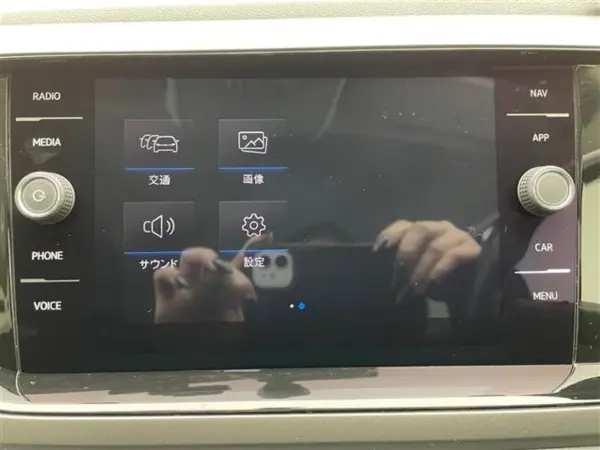 Volkswagen Polo TSI Comfortline with Genuine HDD Navigation, Rear Camera, Front/Rear DVR, LKA (Red) — photo 7