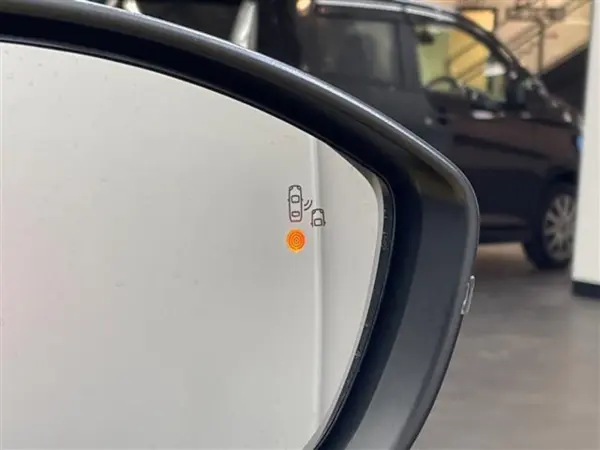 Peugeot 208GT with Factory Display Audio/Drive Recorder/ETC/Blind Spot Monitor/Adaptive Cruise Control/Half Leather Seats/Seat Heaters/Corner Sensors/Backup Camera/LED/Smoke-Free (Faro Yellow) — photo 8