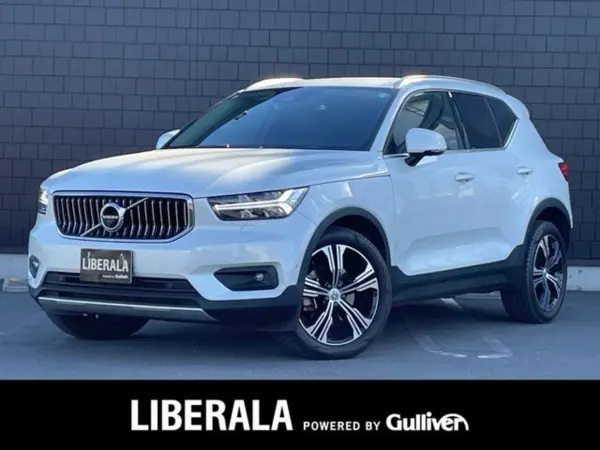 Volvo XC40 T4 AWD Inscription 4WD Black Leather Seats Harman/Kardon ACC Genuine Navigation 360-Degree Camera Apple CarPlay Seat Heaters BSM Corner Sensors Power Seats Power Tailgate Steering Heater Genuine 19-inch Alloy Wheels Smart Key ETC (Crystal White Pearl)